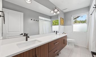 5902 WILSON Ln, Bethesda, MD 20817