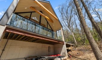 111 E Neptune Ave, Beverly Shores, IN 46301