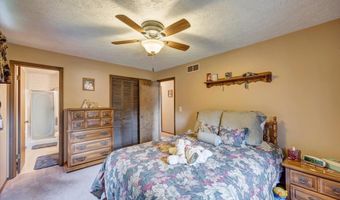 600 Forest Dr, Bloomfield, IN 47424