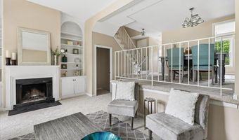 2610 WINDBREAK Dr, Alexandria, VA 22306