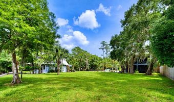 162 Pogy Rd, Apalachicola, FL 32320