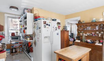 36 Spruce St, Brattleboro, VT 05301