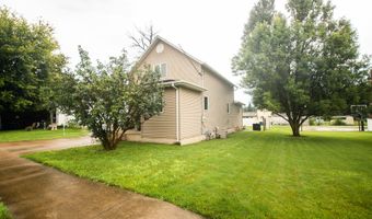 15 W MAIN St, Amboy, IL 61310