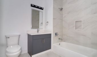 425 AVENUE C 501, Bayonne, NJ 07002