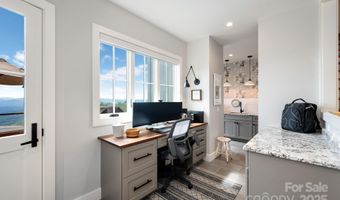17 Elk Trl, Asheville, NC 28804