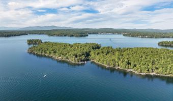 120 Big Barndoor Is, Alton, NH 03810