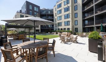 701 N HENRY St 502, Alexandria, VA 22314