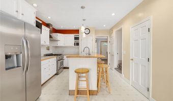29 Fenner Ave A, East Providence, RI 02915