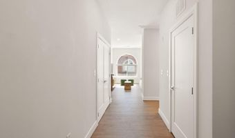 625 SLATERS Ln 401, Alexandria, VA 22314