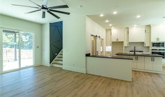 2 Scotch Broom Pl, Bella Vista, AR 72715