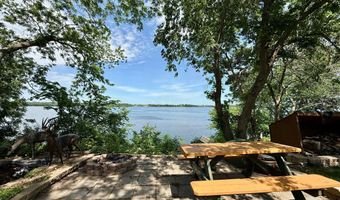 1201 Frank Hall Dr, Albert Lea, MN 56007