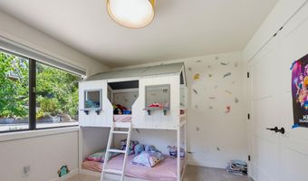 1509 Woodland Dr, Ashland, OR 97520