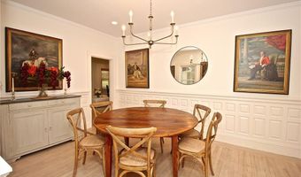 215 Coggeshall Ave, Newport, RI 02840