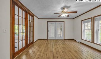 317 Dillard Dr, Jefferson, NC 28640