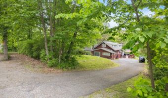88 Lakeside Dr, Alloway, NJ 07461
