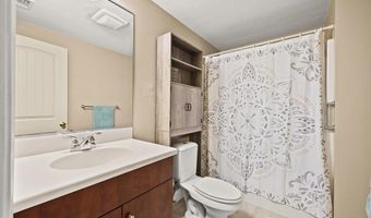 22 Prestwick Rd 22, Bourne, MA 02532