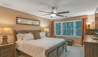 111 Trotters Ln, Allendale, NJ 07401
