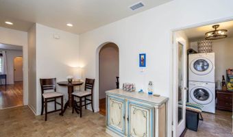 619 Oak St, Santa Rosa, CA 95404