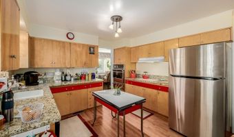 539 Newark St, Aurora, CO 80010