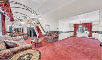 8 Countryside Ct, Amherst, NY 14221