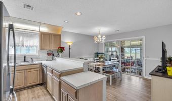 7 Alton Ct, Toms River, NJ 08757