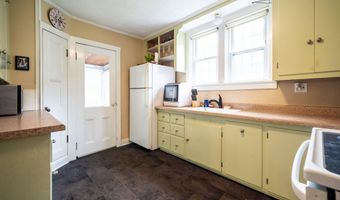417 Monroe St, Allegan, MI 49010
