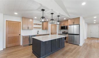 324 Old Glory Dr NE, Alexandria, MN 56308