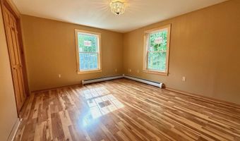5 Greenfield Ave, Bangor, ME 04401