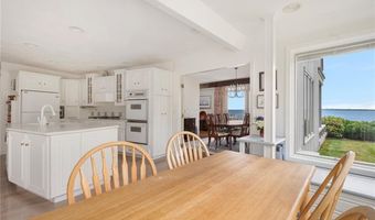 4 Mulberry Rd, Bristol, RI 02809