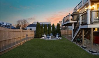 81 S Pier Rd, Narragansett, RI 02882