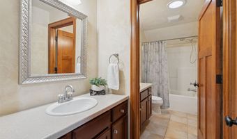 4920 N MEADE St, Appleton, WI 54913