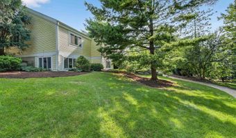 19 Sugar Maple Trl, Madison, WI 53717