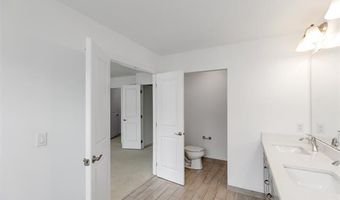 2769 Ashcombe Dr, Ann Arbor, MI 48105