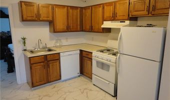 10 East St 205, Cranston, RI 02920