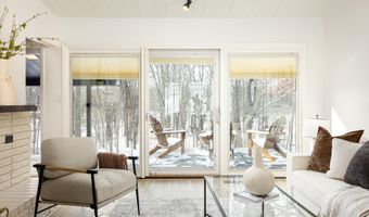 4120 Woodland Dr, Ann Arbor, MI 48103