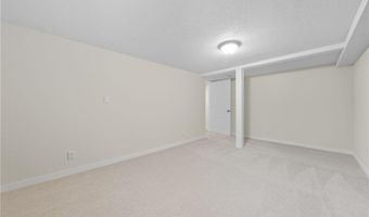 527 Harrison St, Anoka, MN 55303