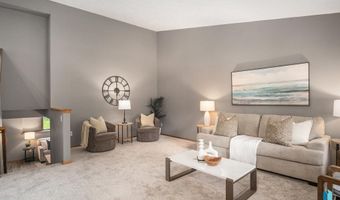 1601 E Keystone Dr, Brandon, SD 57005