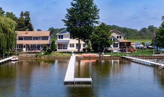 22869 W Lake Shore Dr, Antioch, IL 60002