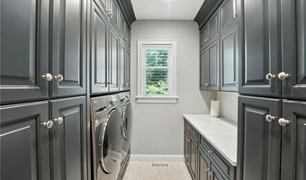 25 Rock Way, East Greenwich, RI 02818