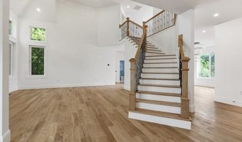 130 Zoar Ave, Attleboro, MA 02703