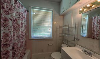 24 W GLADE Rd, Anniston, AL 36206