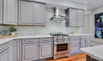 705 E Park Ave, Savannah, GA 31401