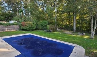 27 Rosedale Ave, Barrington, RI 02806