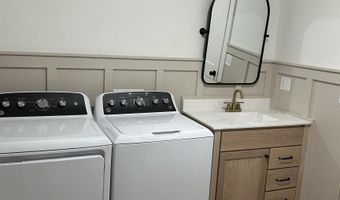 455 W Main St, Bloomfield, IN 47424