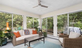 10 Guzeika Rd, North Kingstown, RI 02852