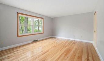 1129 Meadowdale Rd, Altamont, NY 12009