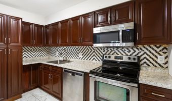 6155 EDSALL Rd B, Alexandria, VA 22304