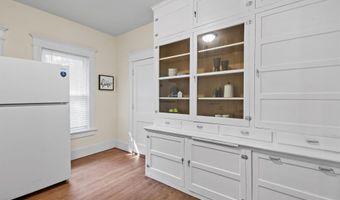 126 YALE St, Green Bay, WI 54303
