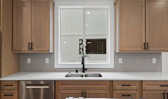 9191 Chapelle Cir, Anchorage, AK 99518