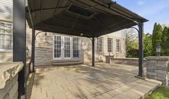 546 N 4th Ave, Addison, IL 60101